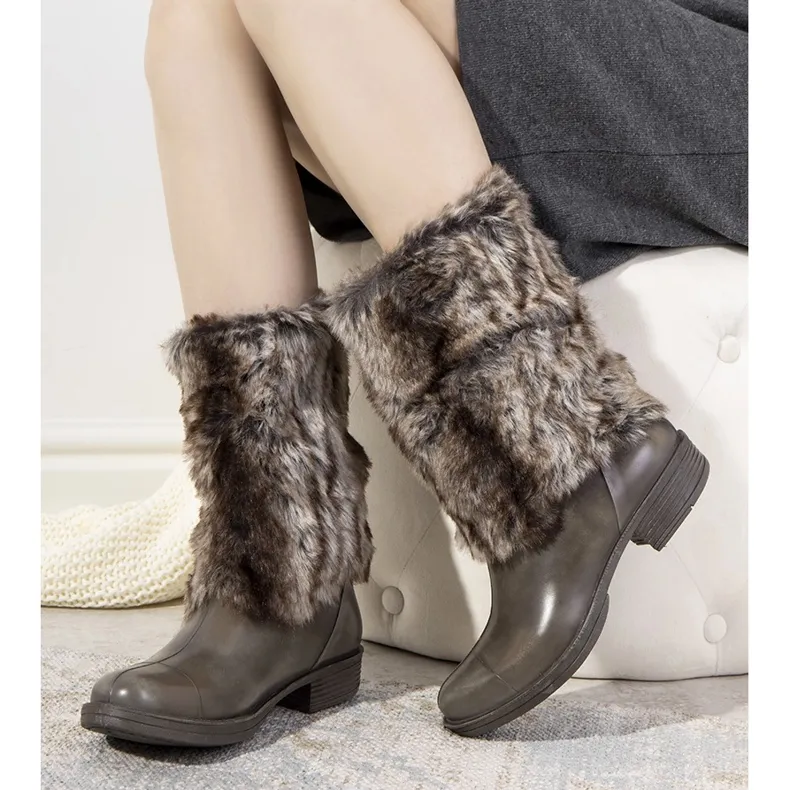 Beige rain boots with Corrales fur