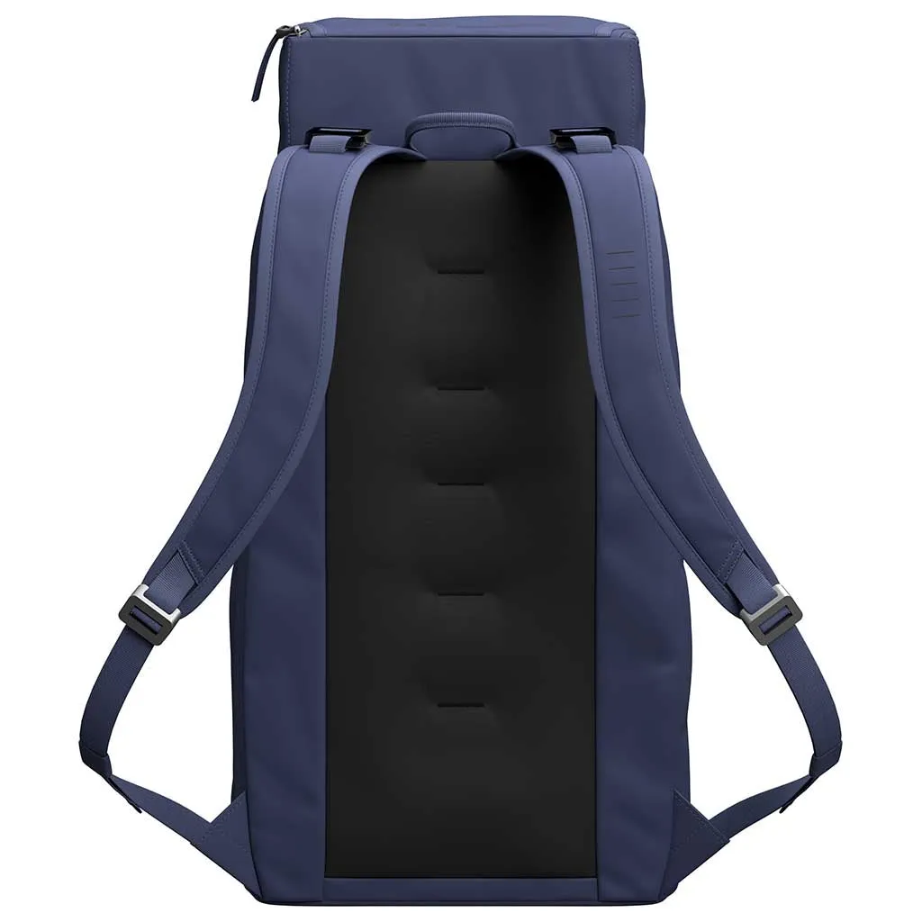 Hugger Backpack 30