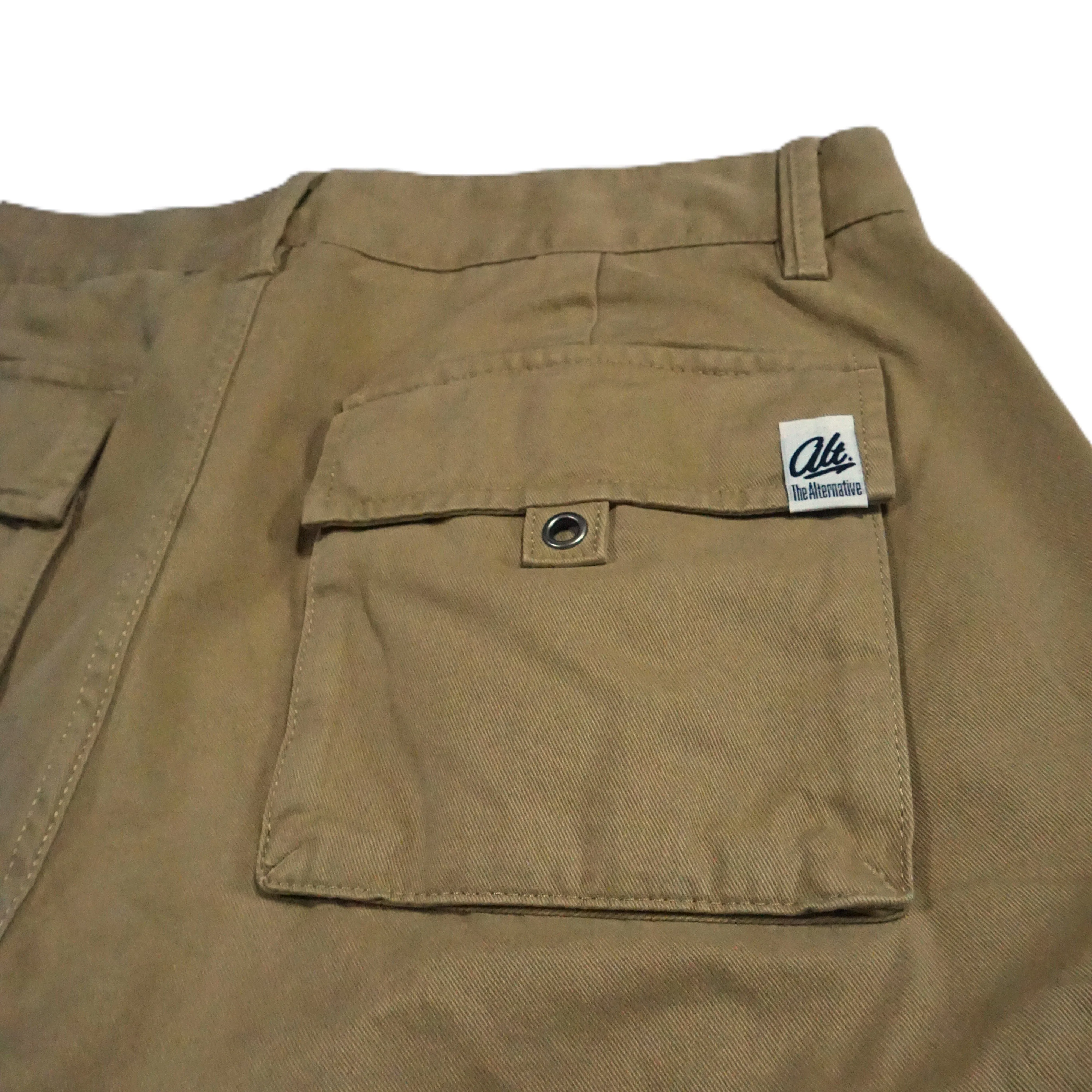 The Alternative Cargo Shorts