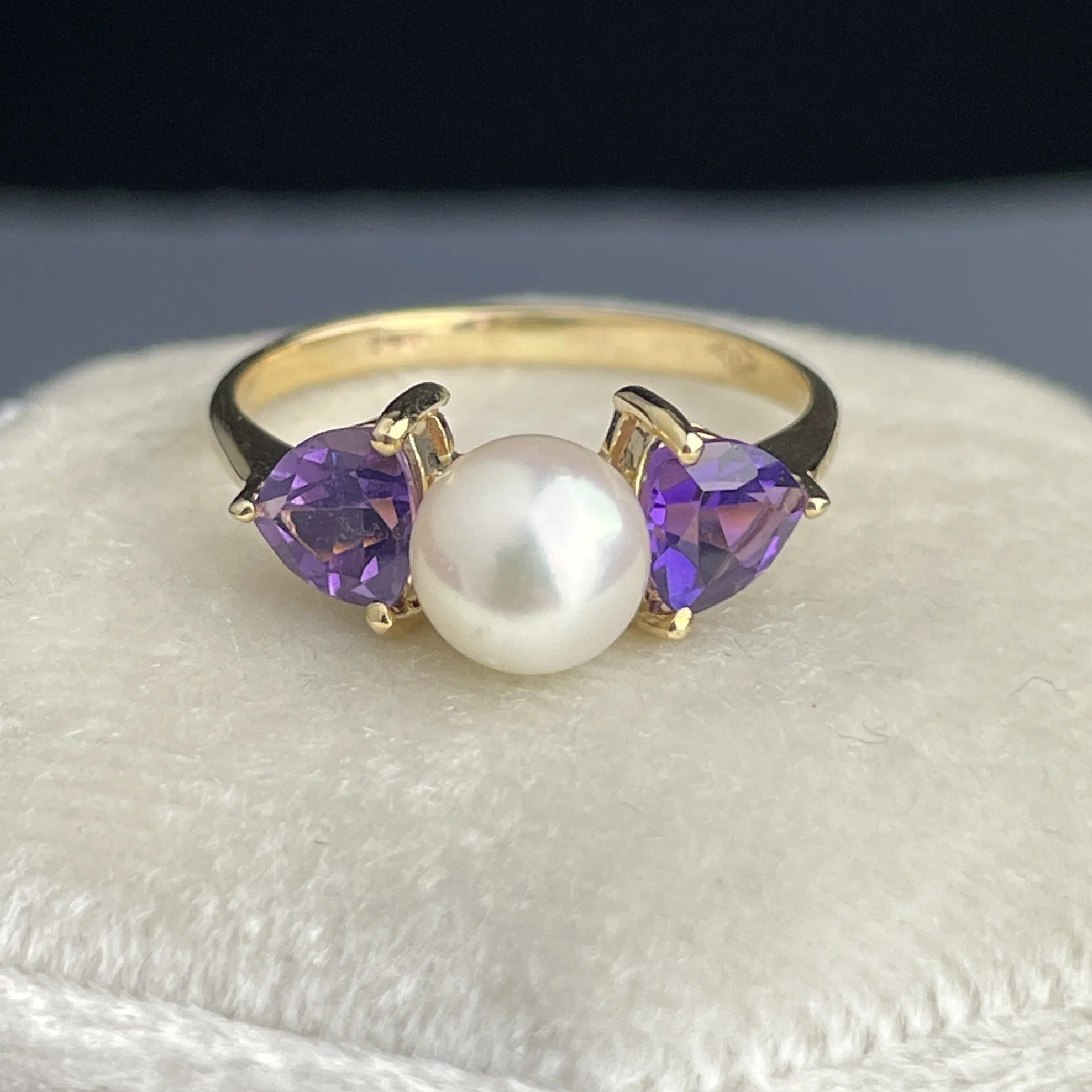 Vintage 14K Gold Amethyst Pearl Retro Trillion Cut Ring, Sz 6.5