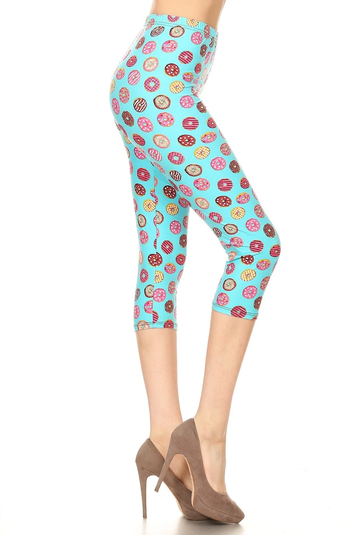 Women's Plus Donuts Yum Yum Printed Cropped Capri Leggings