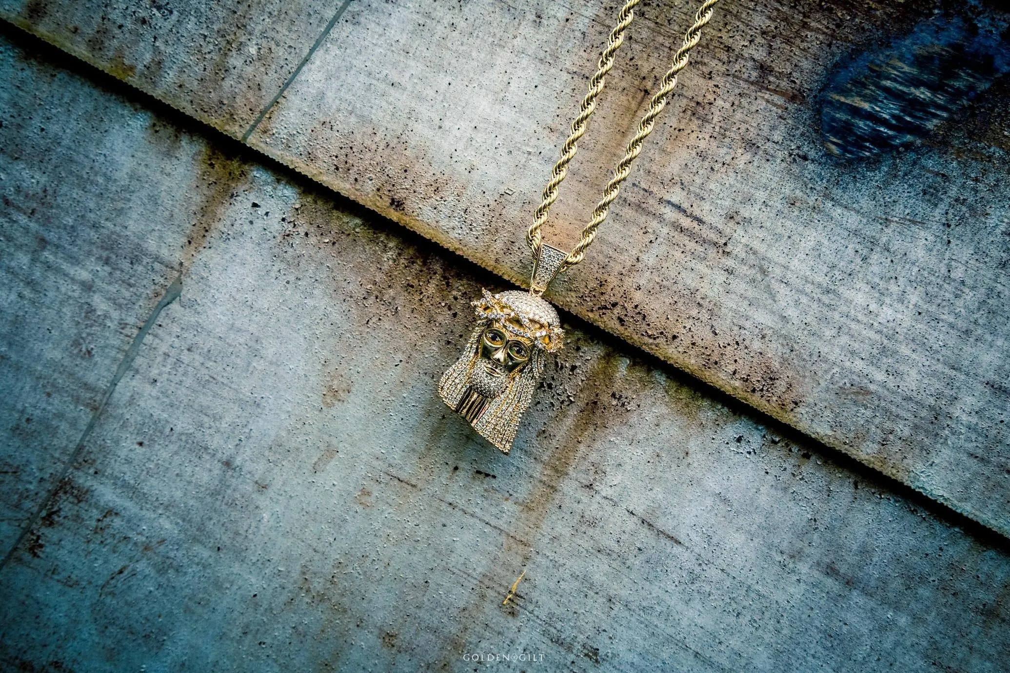 Xl Jesus with Rope Chain 18K Gold Platted Golden Gilt Pendant